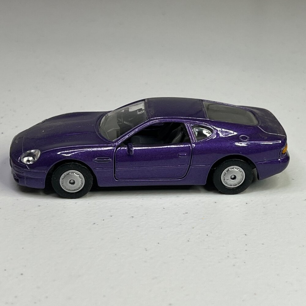 Maisto Aston Martin DB7 Coupe Purple Diecast Model W/ Opening Doors, 1/40 Scale - Picture 8 of 11